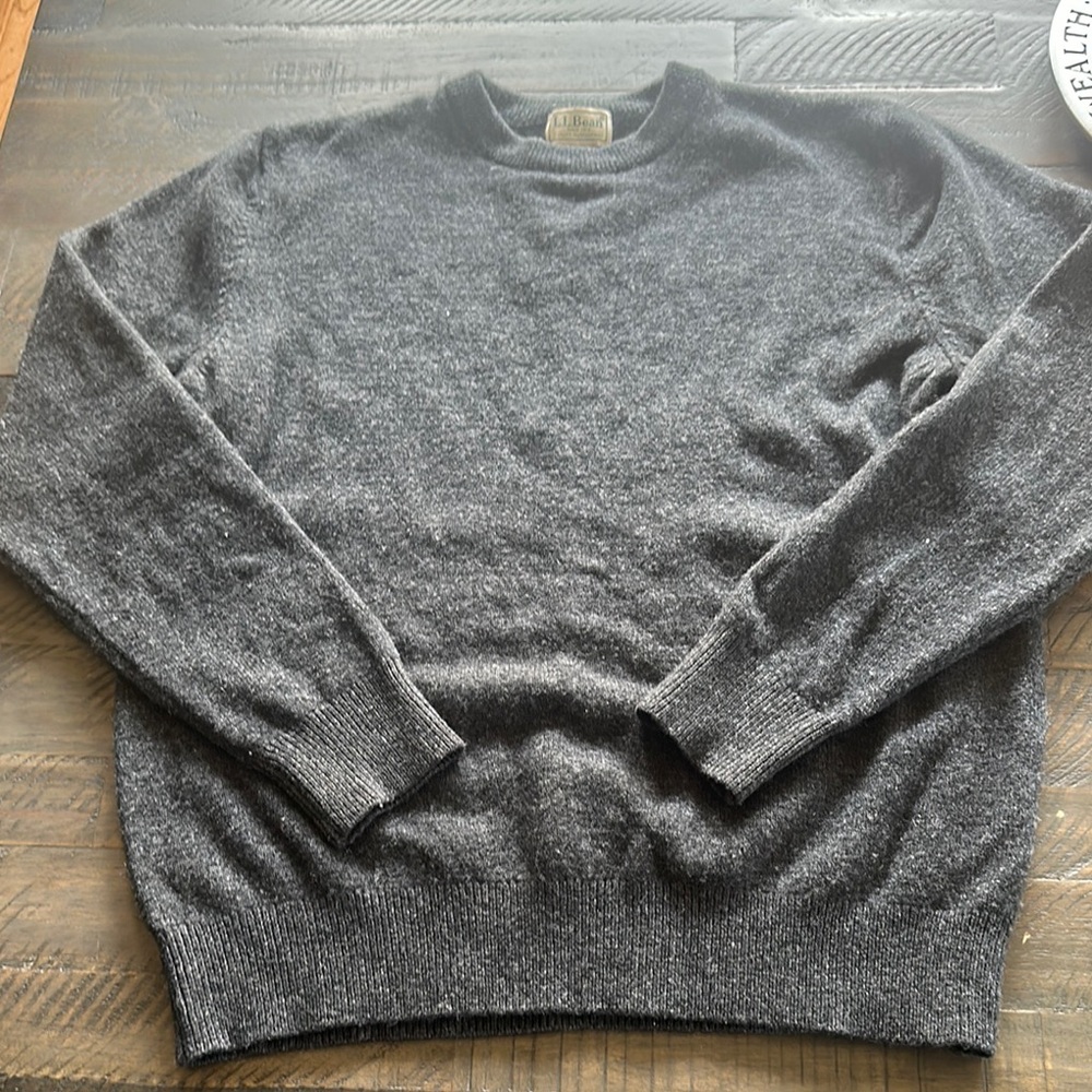 Men's Gray/black LL Bean sweater